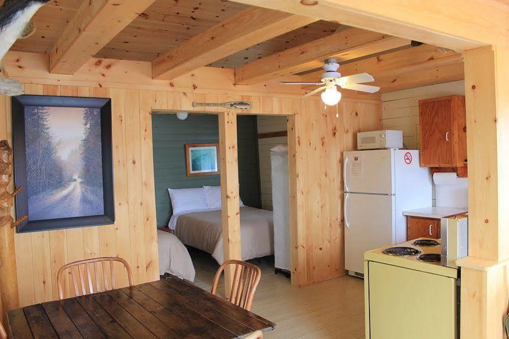 Lavigne Mashkinonje Lodge מראה חיצוני תמונה